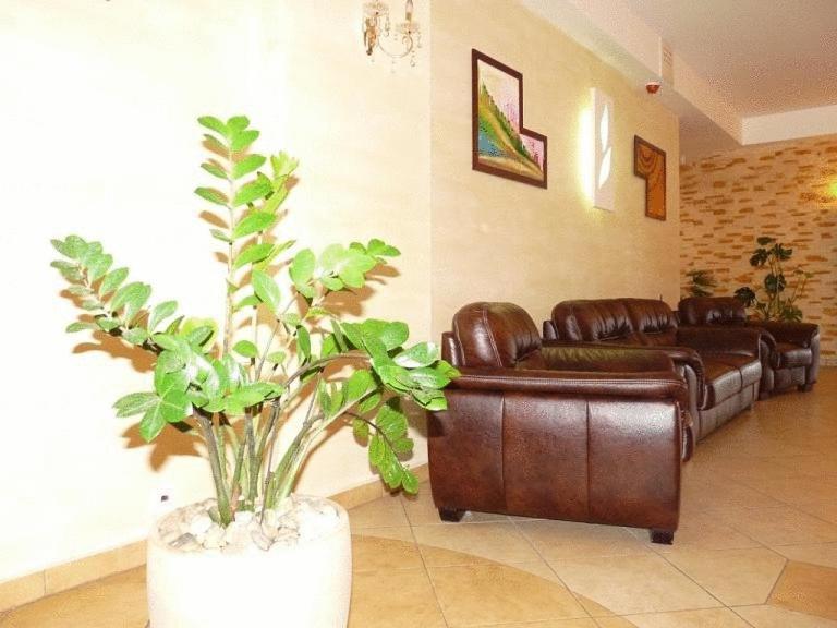 Zajazd Sokol Hotel Nienadowka ภายนอก รูปภาพ