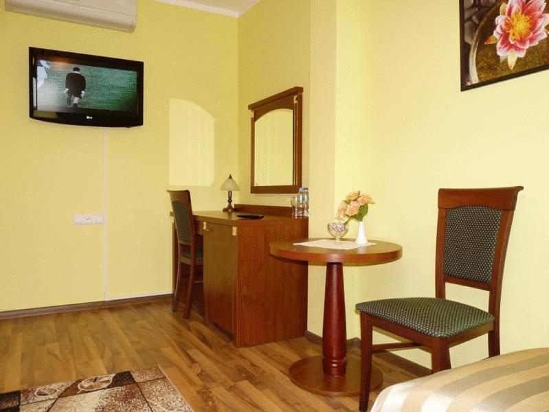 Zajazd Sokol Hotel Nienadowka ภายนอก รูปภาพ