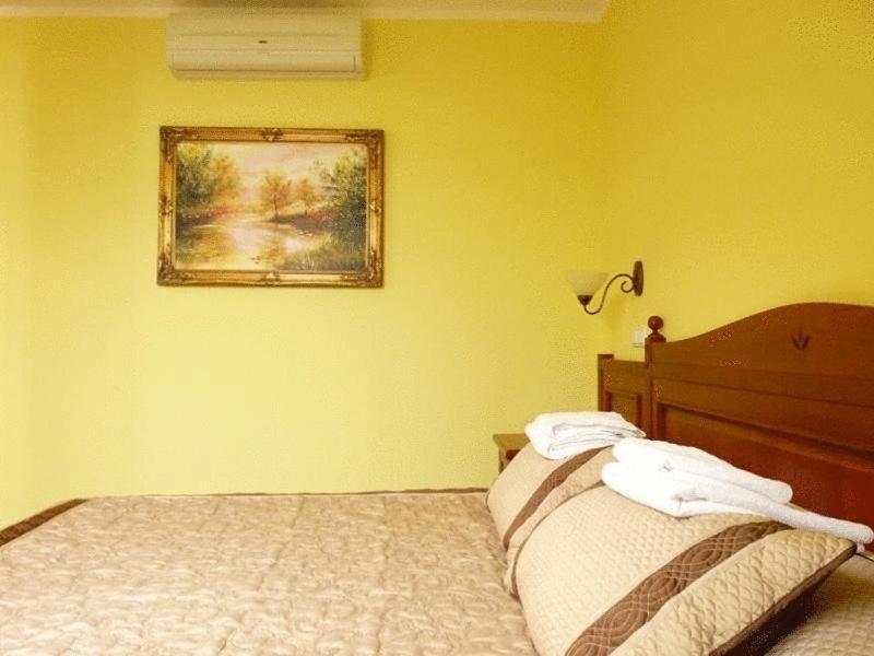 Zajazd Sokol Hotel Nienadowka ภายนอก รูปภาพ